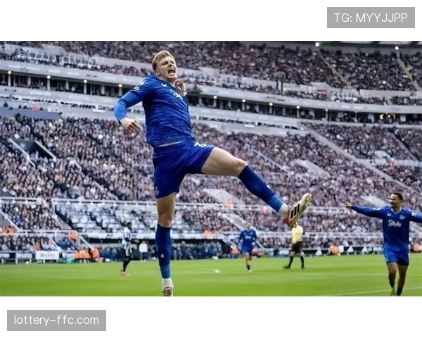 纽卡斯尔4-1大胜西汉姆联，伊萨克上演帽子戏法